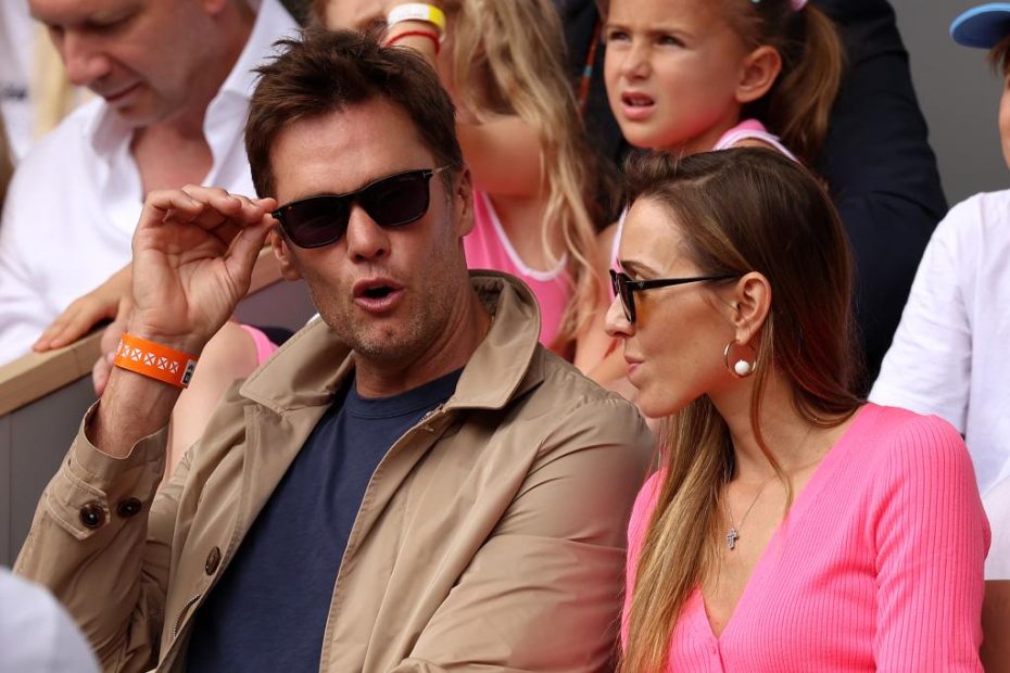 Tom Brady sits next to Novak Djokovic's wife Jelena at French Open