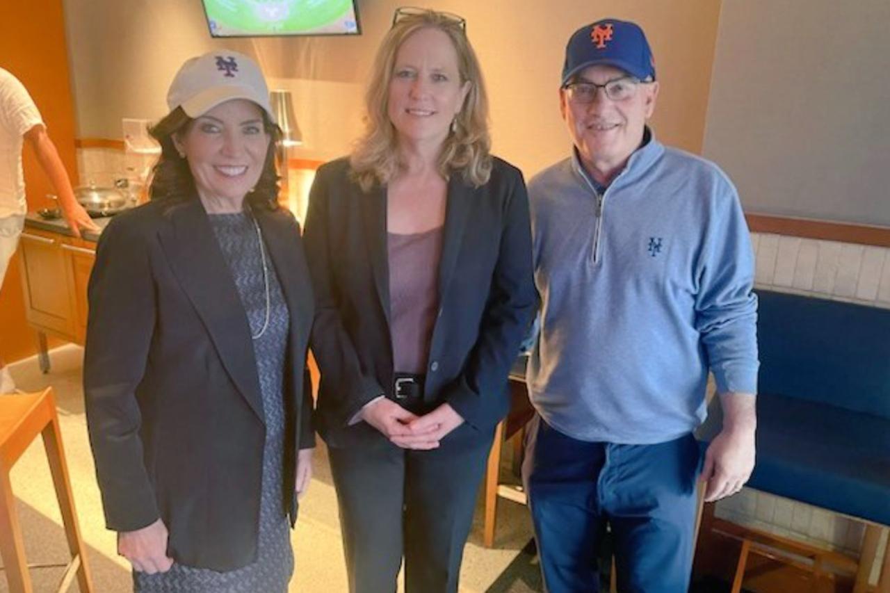 Mets owner Steve Cohen spotted with NY Gov. Kathy Hochul at Citi Field