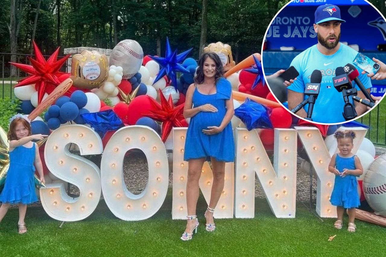Blue Jays' Anthony Bass' wife celebrates baby shower after his Pride controversy